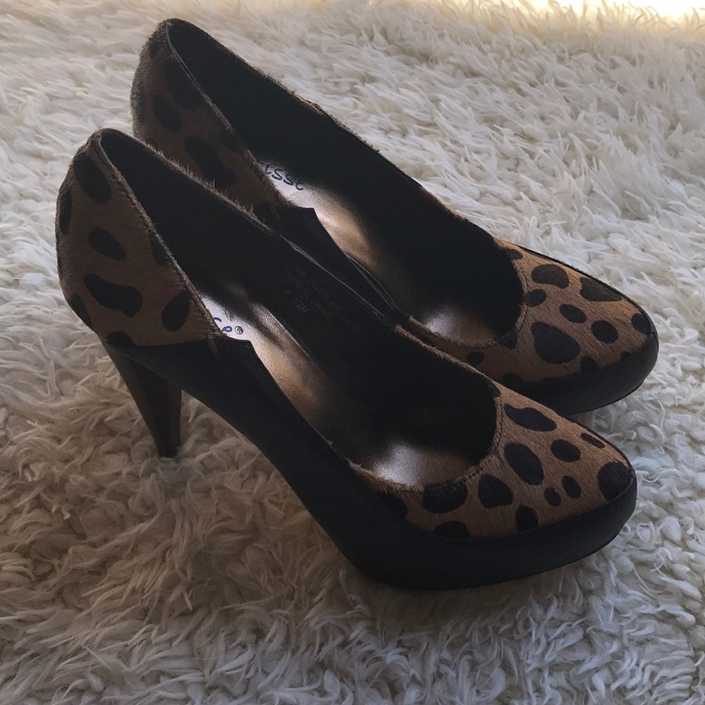 Heels - Picture 2 of 2